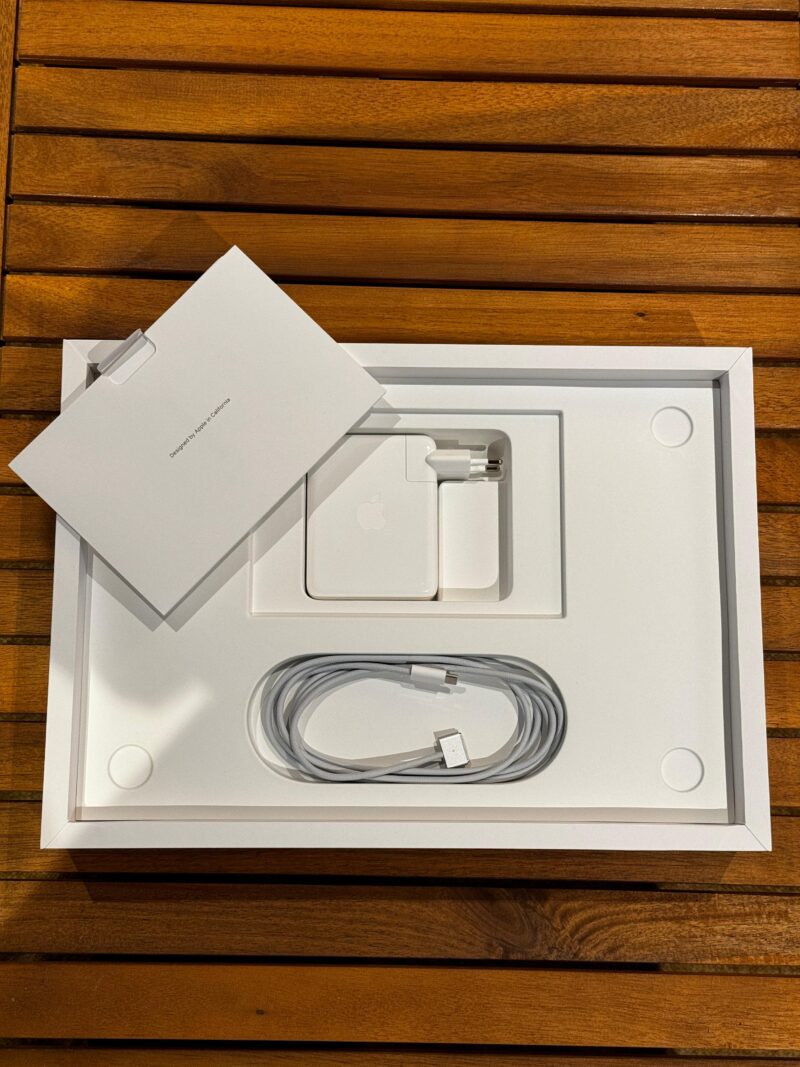 Apple MacBook Pro 16″ (2021) Chip M1 Pro, 16GB, 512GB SSD - Imagen 3